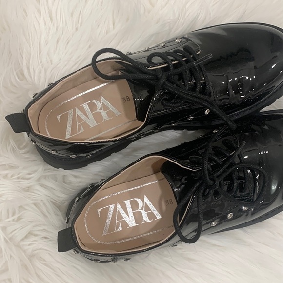ZARA Patent Leather Chunky Heel Studded Oxford Shoes - Picture 6 of 15